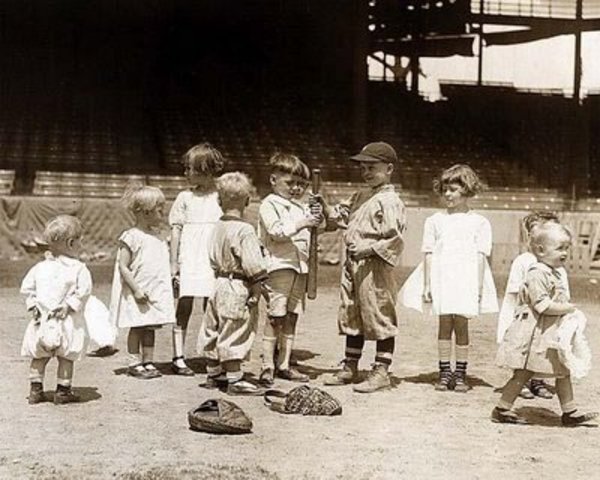 Grandpa Cicco Learns Baseball