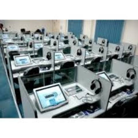 Laboratorios de Idiomas.