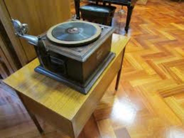 Victor Orthophonic Victrola Phonograph