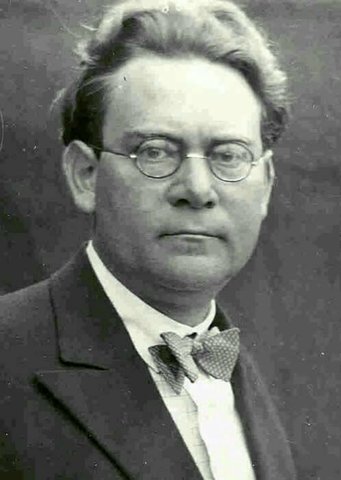 Hans  Reichenbach (1891-1953). Este último nació en Hamburgo, en el seno de una influyente familia judía.