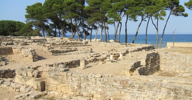 La fundació de la ciutat: Entre Emporion i Tàrraco