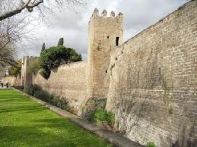 Construcció d'una nova muralla