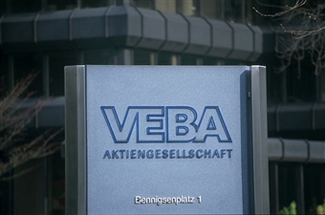 VEBA AG létrejötte - összeolvadás a Hibernia AG-vel