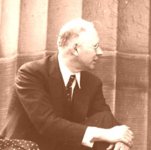 Clark L. Hull (1884-1952, E.E.U.U.)