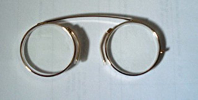 Pince Nez