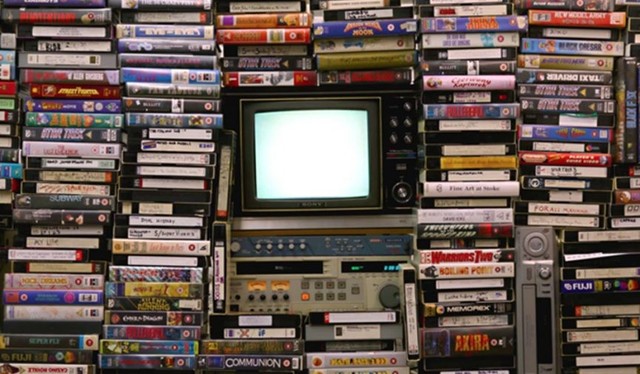 1971  SE INVENTA EL VHS POR JBS.