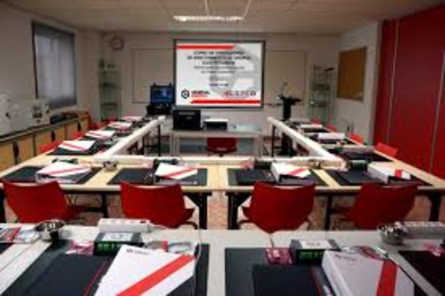 SURGIMIENTO DE LA UNIVERSIDAD A DISTANCIA EN COLOMBIA