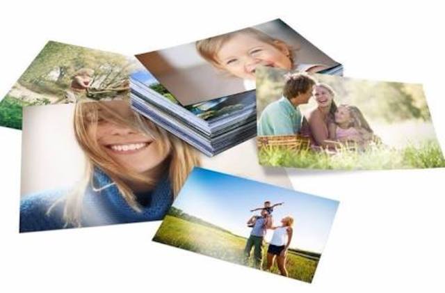 Herschel inventa el papel fotográfico