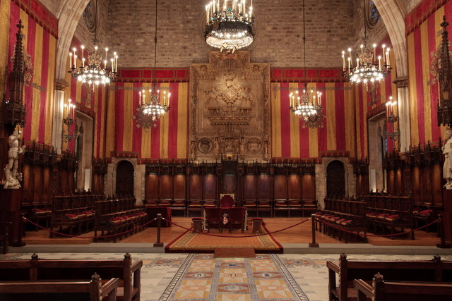 Barcelona té govern propi