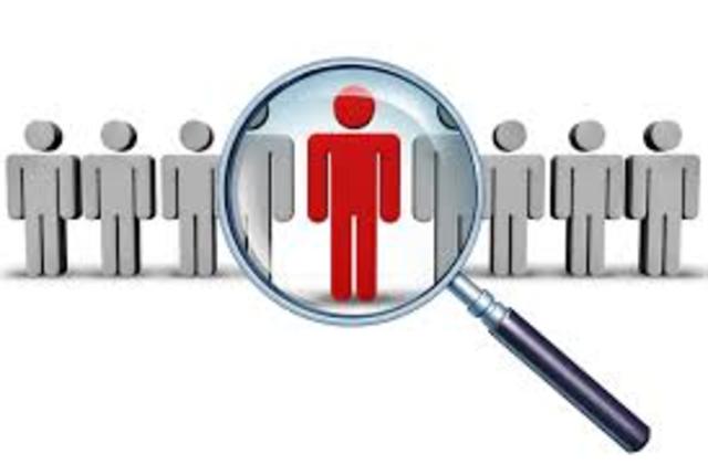 Ser un integrante destacado del equipo de futbol americano antes en la pretemporada