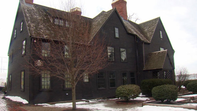 Phoebe Comes Back to the House, so Does Hepzibah and Clifford