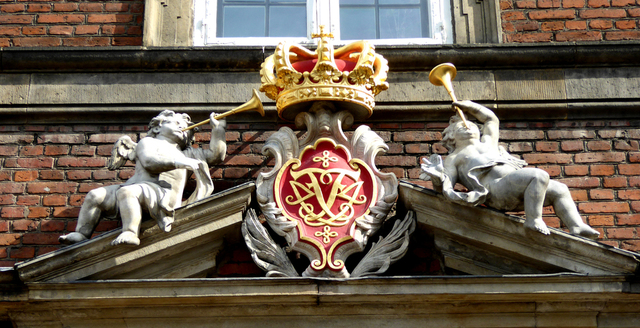 Enevælden etableres