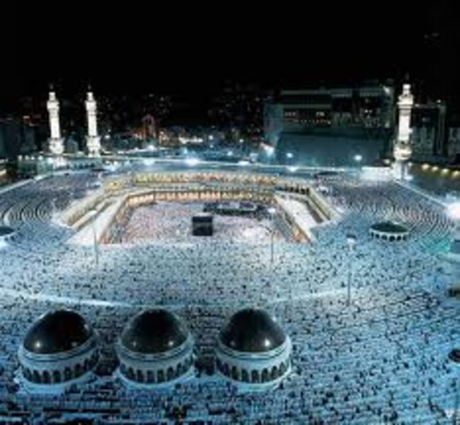 Muslims Occupy Mecca