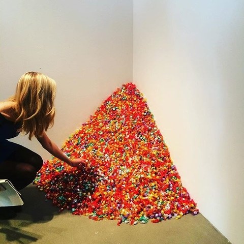 Felix Gonsales Torres- Untitled(Portrait of Ross in L.A.)