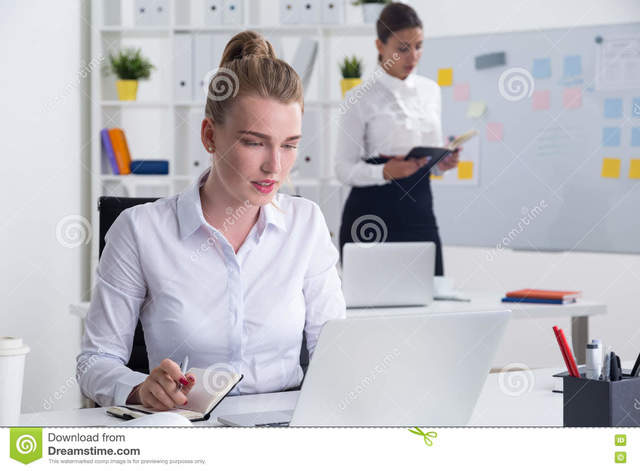 Número de personas que trabajan en RRPP