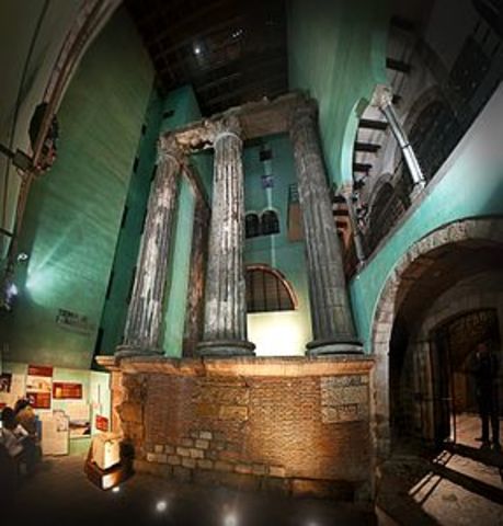 Edificació del temple d'August