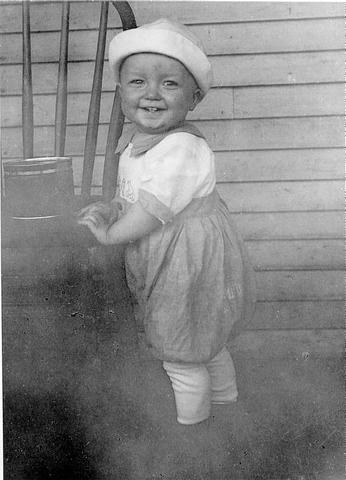 Friedrich und der Erzähler wurden geboren.