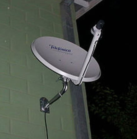 Primera TV digital per satèl·lit als EUA