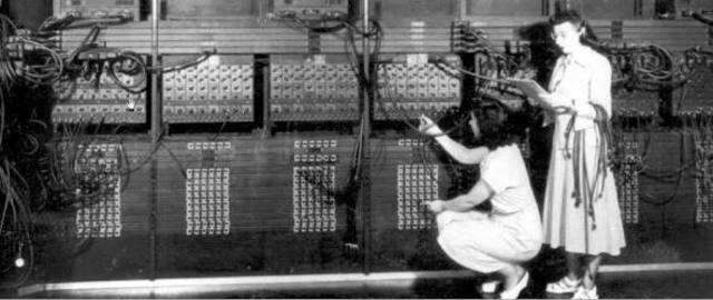 ENIAC-Eckert y Mauchly.