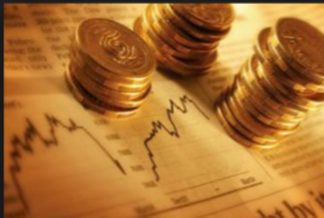 Debido a que la situación económica del país no era muy buena, se decretó una Ley Moratoria