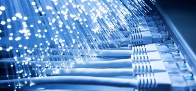 El primer enlace transoceánico con fibra óptica