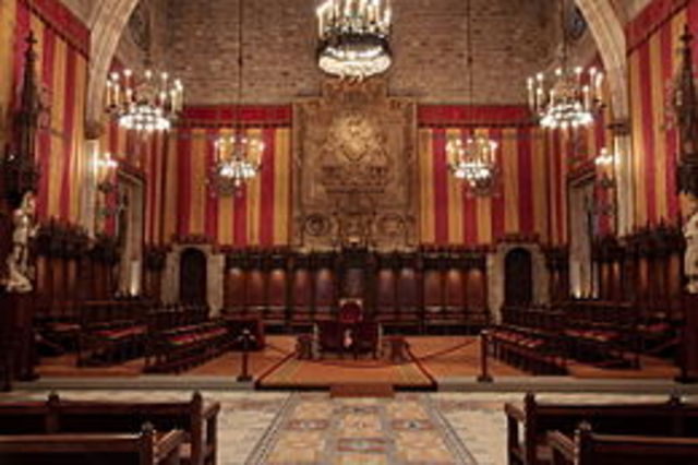 Barcelona té govern propi