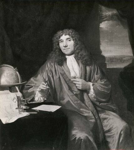 Antoni van Leewenhoek Discovers "Animalcules"