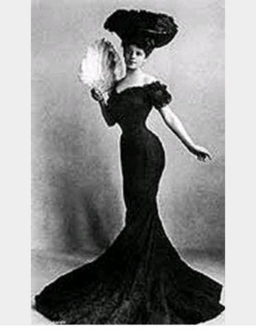 Vestido de satén marfil