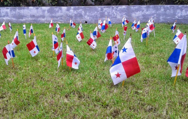 siembra de banderas en panamá