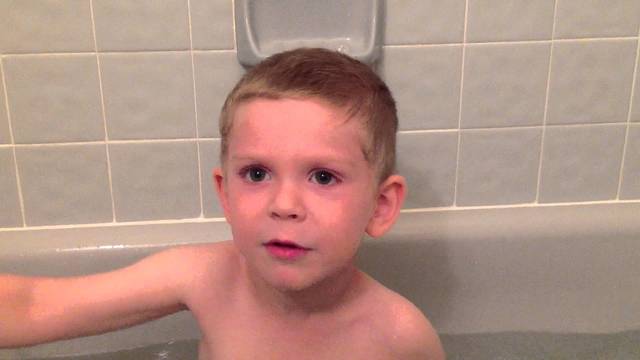 Die Mutter der Erzahler sieht, dass Friedrich Jüdusch ist