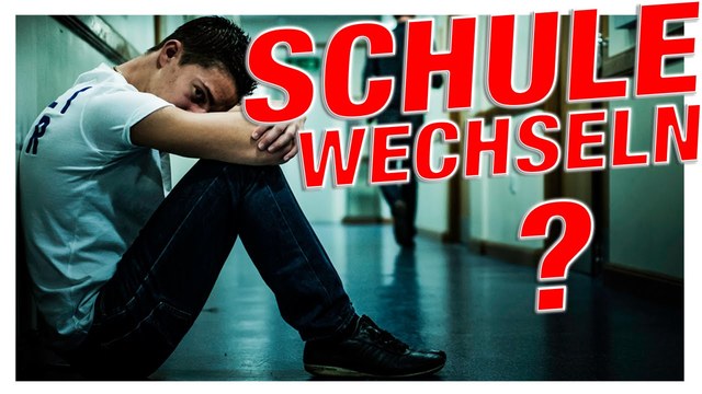 Der Lehrer erzählt, dass Friedrich die Schule wechseln muss, weil die Juden nicht mehr an dieser Scule bleiben dürfen.