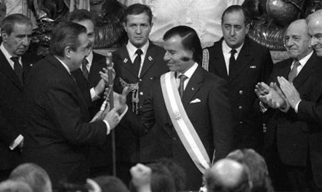 Asume la presidencia Carlos Menem.