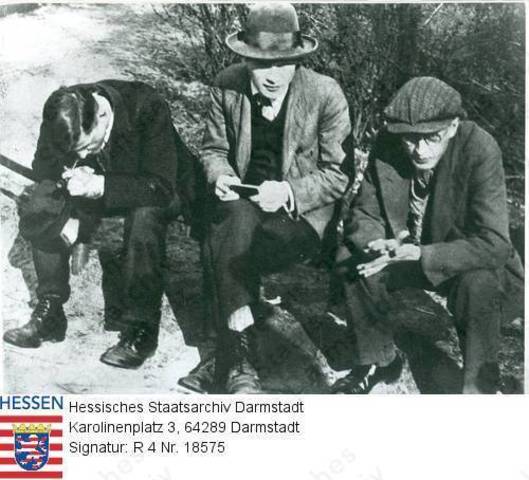 Friedrich und der Erzähler werden geboren.