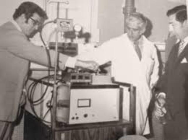 1954 Primer Trasplante de riñón y primera válvula cardíaca