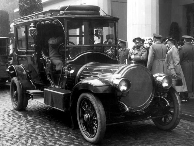 aparición automobil