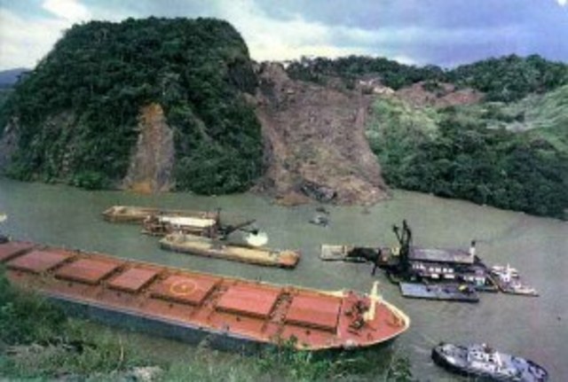 Estalla en la montaña de Cucaracha la primera carga de dinamita (ITSMO)