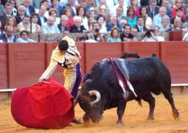 Se aprueba en Madrid el Reglamento de las corridas de toros.