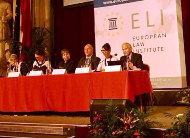 Celebración en Viena de la 15ª Conferencia general sobre la energía atómica.