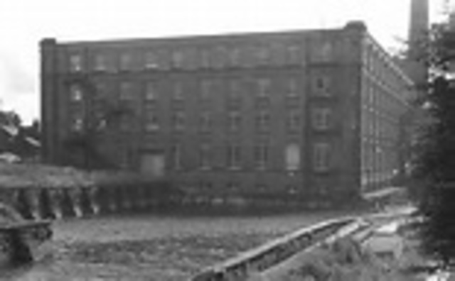 (US) Atherton Cotton Mill in Charlotte, North Carolina was built by Daniel A. Tompkins the second cotton mill in Charlotte, the mill began in a 1-story brick building that produced cotton yarn.