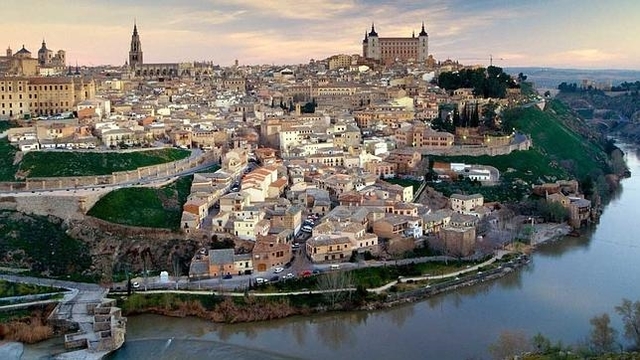 La capital se establece en Toledo