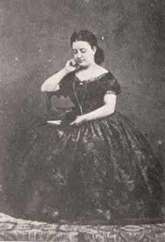 Nace en Mazatlan, Sinaloa Angela Peralta conocido como el "Ruiseñor Mexicano".