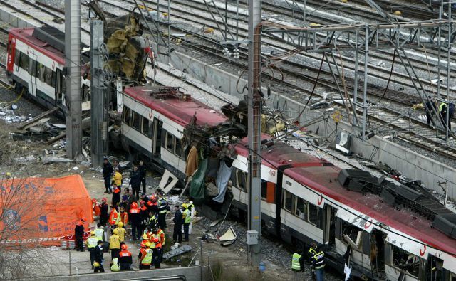 Atentado con bombas en trenes en Madrid