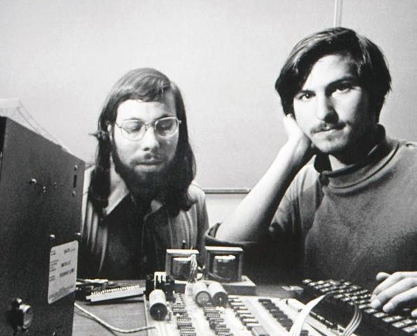 Steve Jobs i Wozniak construcció Apple 1