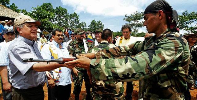 Procesos de Paz recientes (Desmovilización de los Paramilitares)