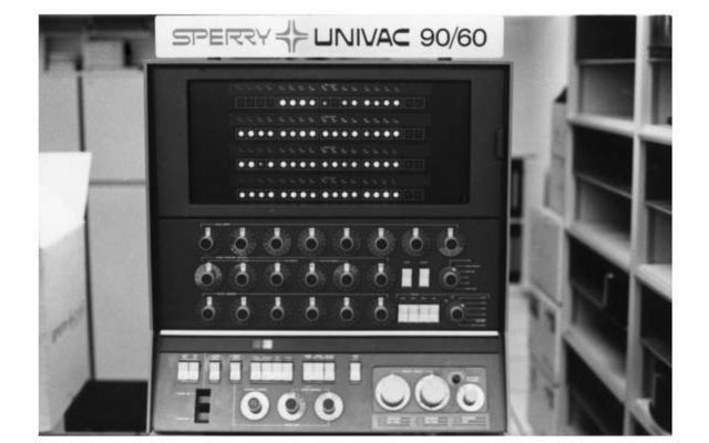 El 1er. computador comercial: UNIVAC 1 fabricado por la Sperry-Rand Corporation