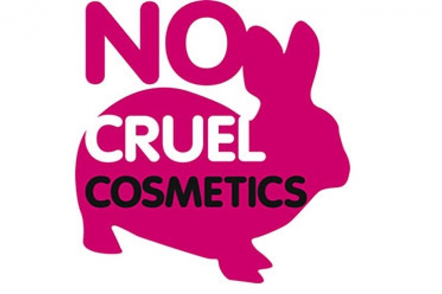 Se prohíbe la comercialización de cosméticos probados en animales.