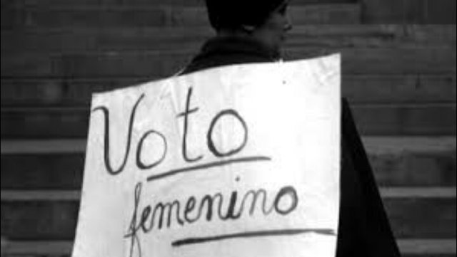 El genero femenino comienza a formar parte de la política