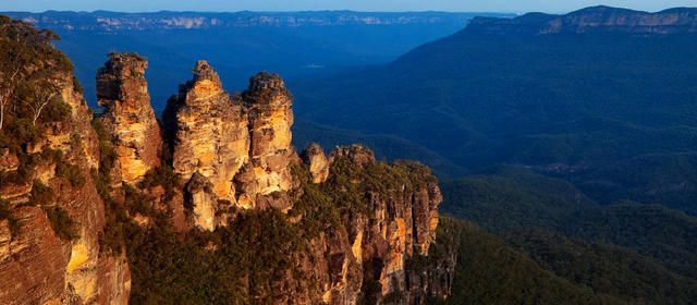 Crossing the Blue Mountains