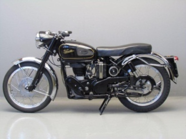 VELOCETTE Venom Thruxton