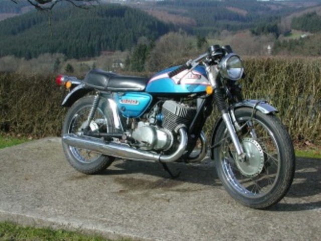 SUZUKI T 500
